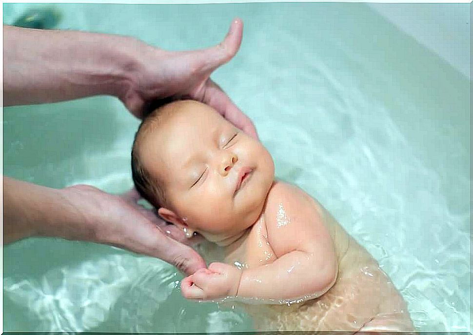 Fears New Moms Face While Bathing