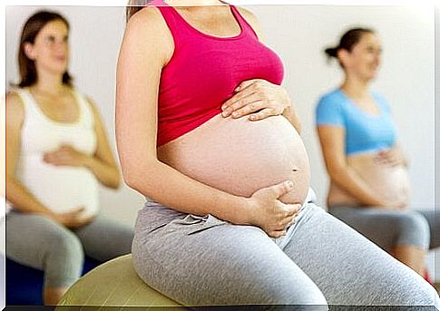 Exercises on the ball during pregnancy