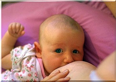 The magical moment of eye contact during breastfeeding after about four months