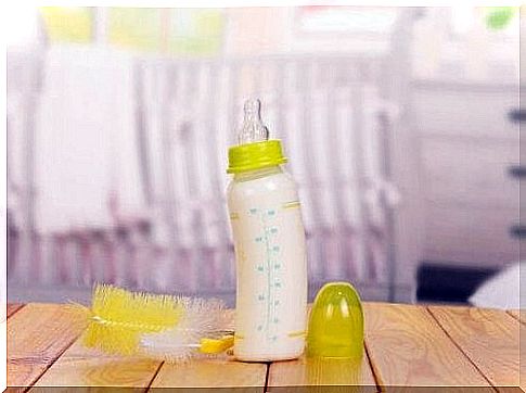 How to properly clean baby bottles