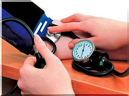 Measuring blood pressure